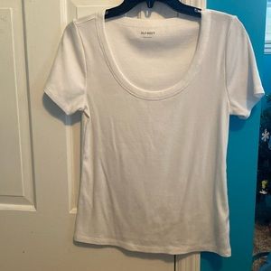 Old Navy scoop-neck white t-shirt. Slightly ribbed, never worn.